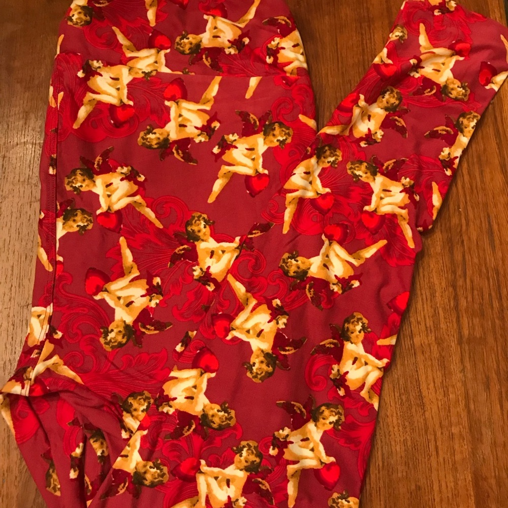 Lularoe TC leggings valentine cherub angel